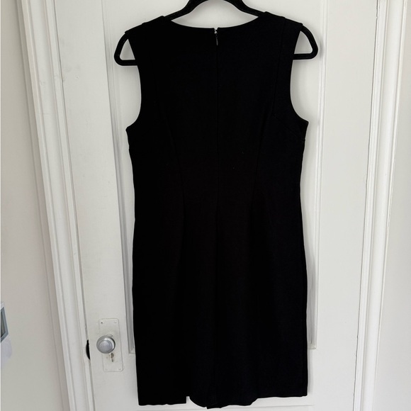 Chic Black Sleeveless Shift Dress - Small - Picture 3 of 3